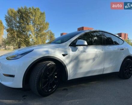 Тесла Model Y 2021 в Киеве на Automoto.ua Белый Тесла Model Y, объемом двигателя 0 л и пробегом 73 тыс. км за 29400 $, фото 1 на Automoto.ua
