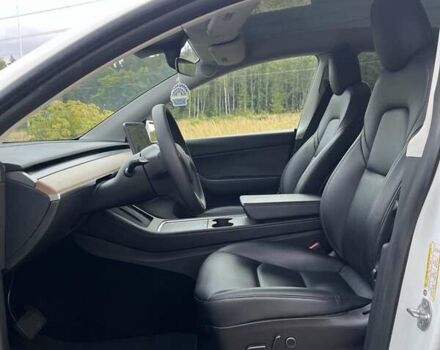 Белый Тесла Model Y, объемом двигателя 0 л и пробегом 87 тыс. км за 25100 $, фото 14 на Automoto.ua