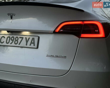 Белый Тесла Model Y, объемом двигателя 0 л и пробегом 57 тыс. км за 30000 $, фото 10 на Automoto.ua