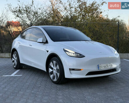 Тесла Model Y 2021 в Хмельницком на Automoto.ua Белый Тесла Model Y, объемом двигателя 0 л и пробегом 83 тыс. км за 25499 $, фото 21 на Automoto.ua