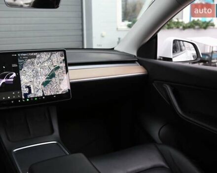 Белый Тесла Model Y, объемом двигателя 0 л и пробегом 121 тыс. км за 21900 $, фото 14 на Automoto.ua