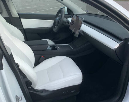 Белый Тесла Model Y, объемом двигателя 0 л и пробегом 83 тыс. км за 19499 $, фото 13 на Automoto.ua