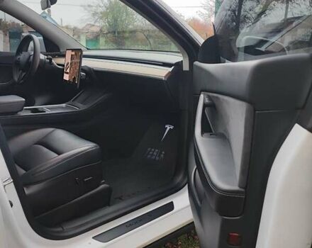 Белый Тесла Model Y, объемом двигателя 0 л и пробегом 59 тыс. км за 25999 $, фото 14 на Automoto.ua