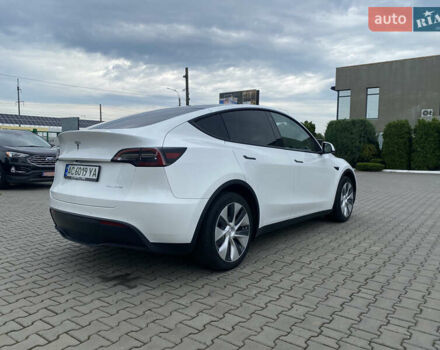 Белый Тесла Model Y, объемом двигателя 0 л и пробегом 122 тыс. км за 23000 $, фото 3 на Automoto.ua