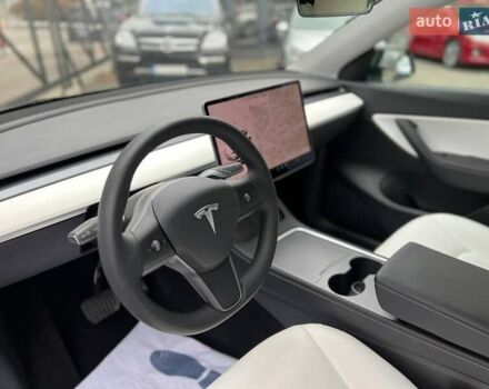 Белый Тесла Model Y, объемом двигателя 0 л и пробегом 47 тыс. км за 23499 $, фото 59 на Automoto.ua