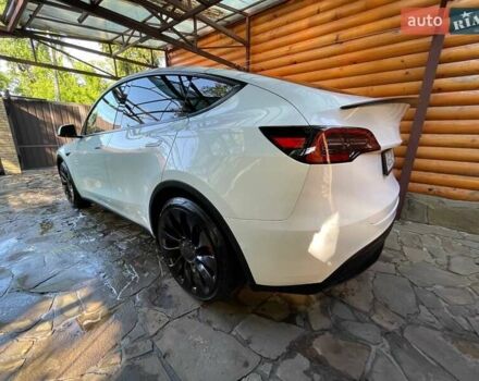 Белый Тесла Model Y, объемом двигателя 0 л и пробегом 76 тыс. км за 27000 $, фото 10 на Automoto.ua