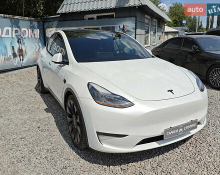 Белый Тесла Model Y, объемом двигателя 0 л и пробегом 133 тыс. км за 25950 $, фото 2 на Automoto.ua