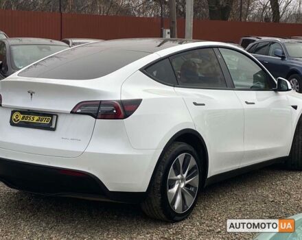 Белый Тесла Model Y, объемом двигателя 75 л и пробегом 45 тыс. км за 35999 $, фото 5 на Automoto.ua