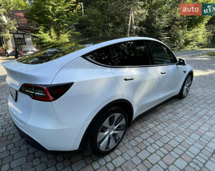 Білий Тесла Model Y, об'ємом двигуна 0 л та пробігом 13 тис. км за 25500 $, фото 13 на Automoto.ua