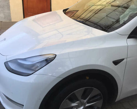 Белый Тесла Model Y, объемом двигателя 0 л и пробегом 31 тыс. км за 30000 $, фото 1 на Automoto.ua