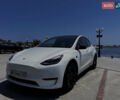 Белый Тесла Model Y, объемом двигателя 0 л и пробегом 61 тыс. км за 28000 $, фото 1 на Automoto.ua