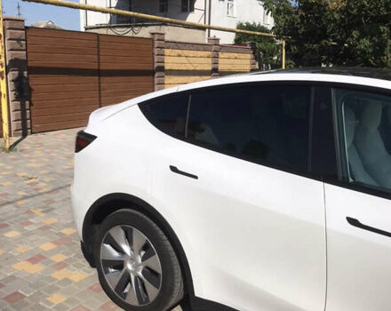 Белый Тесла Model Y, объемом двигателя 0 л и пробегом 37 тыс. км за 30000 $, фото 7 на Automoto.ua