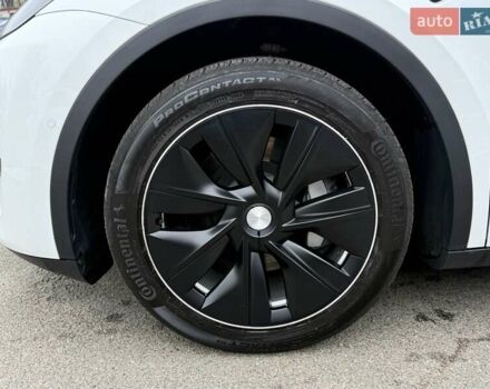 Белый Тесла Model Y, объемом двигателя 0 л и пробегом 80 тыс. км за 25500 $, фото 8 на Automoto.ua