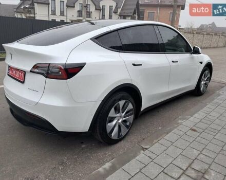 Белый Тесла Model Y, объемом двигателя 0 л и пробегом 39 тыс. км за 26000 $, фото 5 на Automoto.ua