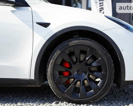 Белый Тесла Model Y, объемом двигателя 0 л и пробегом 30 тыс. км за 26900 $, фото 9 на Automoto.ua