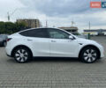 Белый Тесла Model Y, объемом двигателя 0 л и пробегом 122 тыс. км за 23000 $, фото 2 на Automoto.ua