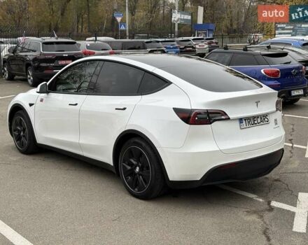 Белый Тесла Model Y, объемом двигателя 0 л и пробегом 80 тыс. км за 25500 $, фото 4 на Automoto.ua
