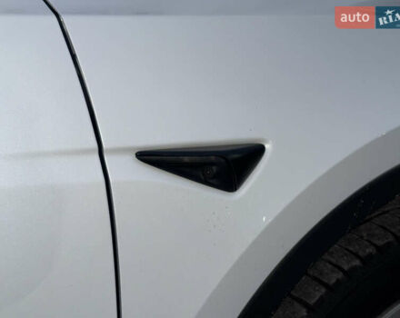 Белый Тесла Model Y, объемом двигателя 0 л и пробегом 128 тыс. км за 22600 $, фото 26 на Automoto.ua