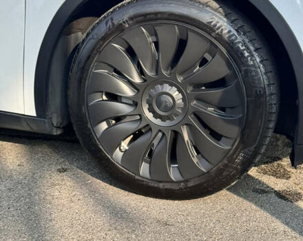 Белый Тесла Model Y, объемом двигателя 0 л и пробегом 79 тыс. км за 22900 $, фото 5 на Automoto.ua