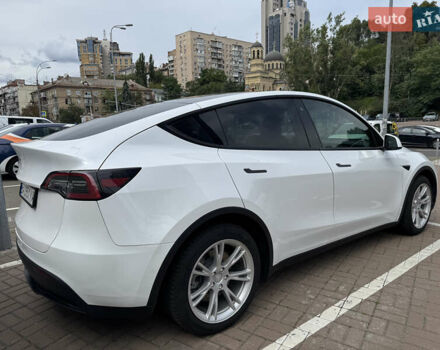 Белый Тесла Model Y, объемом двигателя 0 л и пробегом 93 тыс. км за 23000 $, фото 4 на Automoto.ua