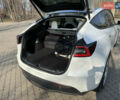 Белый Тесла Model Y, объемом двигателя 0 л и пробегом 64 тыс. км за 32500 $, фото 38 на Automoto.ua