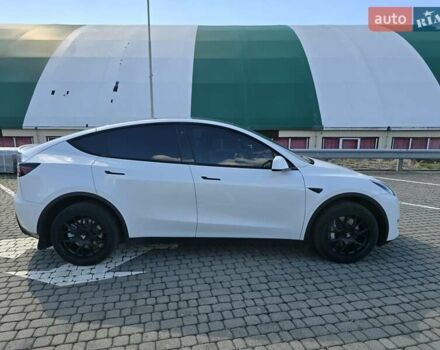 Білий Тесла Model Y, об'ємом двигуна 0 л та пробігом 109 тис. км за 22000 $, фото 29 на Automoto.ua