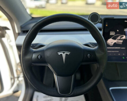 Белый Тесла Model Y, объемом двигателя 0 л и пробегом 88 тыс. км за 25700 $, фото 12 на Automoto.ua