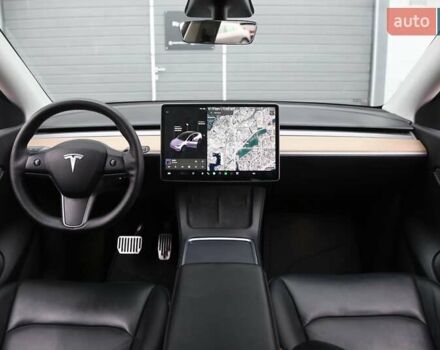 Белый Тесла Model Y, объемом двигателя 0 л и пробегом 121 тыс. км за 21900 $, фото 13 на Automoto.ua