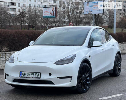 Белый Тесла Model Y, объемом двигателя 0 л и пробегом 43 тыс. км за 34500 $, фото 1 на Automoto.ua