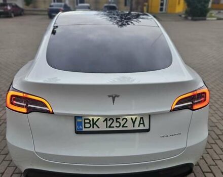 Тесла Model Y 2021 в Ровно на Automoto.ua Белый Тесла Model Y, объемом двигателя 0 л и пробегом 133 тыс. км за 22000 $, фото 15 на Automoto.ua