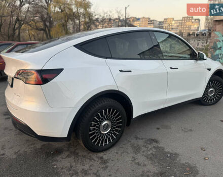 Білий Тесла Model Y, об'ємом двигуна 0 л та пробігом 55 тис. км за 24990 $, фото 5 на Automoto.ua