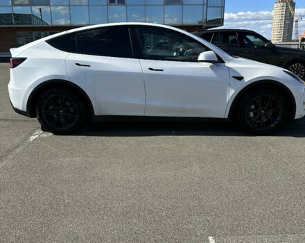 Тесла Model Y 2021 в Киеве на Automoto.ua Белый Тесла Model Y, объемом двигателя 0 л и пробегом 117 тыс. км за 35000 $, фото 3 на Automoto.ua