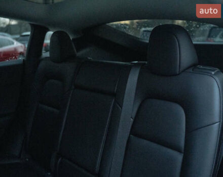 Белый Тесла Model Y, объемом двигателя 0 л и пробегом 69 тыс. км за 27500 $, фото 30 на Automoto.ua