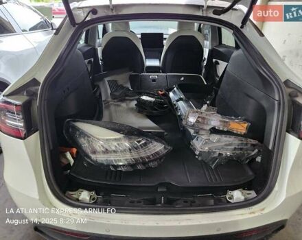 Тесла Model Y 2021 в Тернополе на Automoto.ua Белый Тесла Model Y, объемом двигателя 0 л и пробегом 84 тыс. км за 15800 $, фото 11 на Automoto.ua