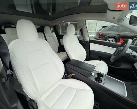 Белый Тесла Model Y, объемом двигателя 0 л и пробегом 80 тыс. км за 25500 $, фото 28 на Automoto.ua