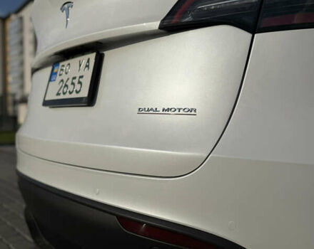 Тесла Model Y 2021 в Тернополе на Automoto.ua Белый Тесла Model Y, объемом двигателя 0 л и пробегом 107 тыс. км за 24999 $, фото 5 на Automoto.ua