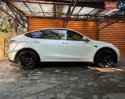 Белый Тесла Model Y, объемом двигателя 0 л и пробегом 76 тыс. км за 27000 $, фото 17 на Automoto.ua