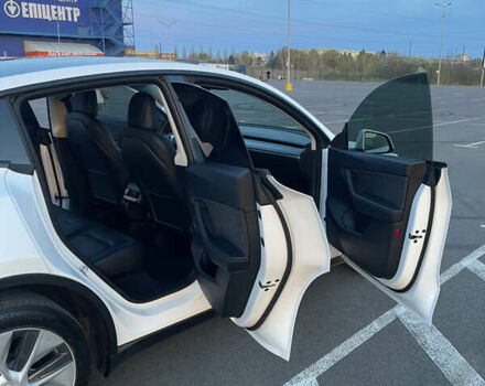 Белый Тесла Model Y, объемом двигателя 0 л и пробегом 76 тыс. км за 23400 $, фото 34 на Automoto.ua