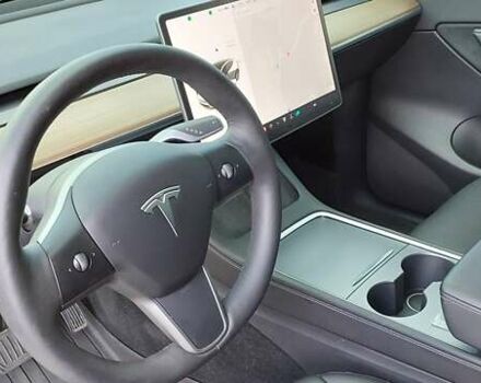 Белый Тесла Model Y, объемом двигателя 0 л и пробегом 60 тыс. км за 27900 $, фото 8 на Automoto.ua