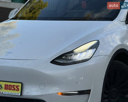 Тесла Model Y 2021 в Николаеве на Automoto.ua Белый Тесла Model Y, объемом двигателя 0 л и пробегом 80 тыс. км за 24999 $, фото 3 на Automoto.ua
