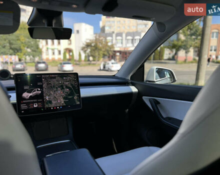 Белый Тесла Model Y, объемом двигателя 0 л и пробегом 88 тыс. км за 25700 $, фото 22 на Automoto.ua