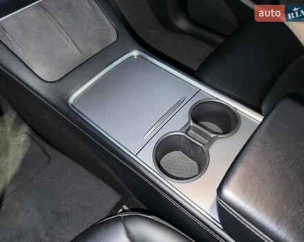 Белый Тесла Model Y, объемом двигателя 0 л и пробегом 128 тыс. км за 22600 $, фото 47 на Automoto.ua