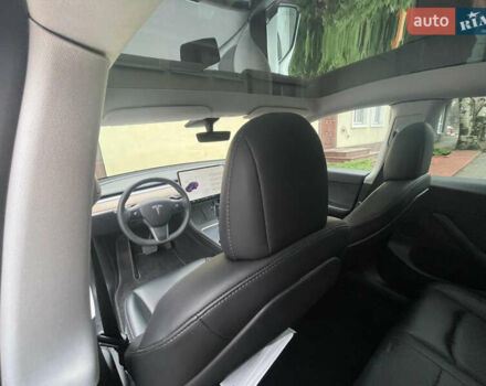 Белый Тесла Model Y, объемом двигателя 0 л и пробегом 83 тыс. км за 28000 $, фото 7 на Automoto.ua