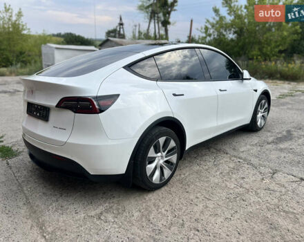 Белый Тесла Model Y, объемом двигателя 0 л и пробегом 42 тыс. км за 25500 $, фото 7 на Automoto.ua