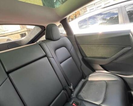 Білий Тесла Model Y, об'ємом двигуна 0 л та пробігом 47 тис. км за 26000 $, фото 20 на Automoto.ua
