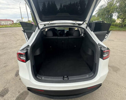 Белый Тесла Model Y, объемом двигателя 0 л и пробегом 128 тыс. км за 24999 $, фото 20 на Automoto.ua