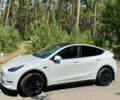 Белый Тесла Model Y, объемом двигателя 0 л и пробегом 33 тыс. км за 35000 $, фото 1 на Automoto.ua