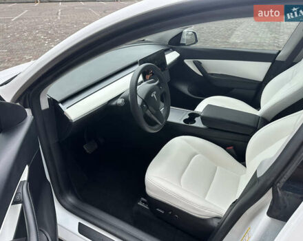 Белый Тесла Model Y, объемом двигателя 0 л и пробегом 86 тыс. км за 26700 $, фото 7 на Automoto.ua