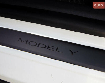 Белый Тесла Model Y, объемом двигателя 0 л и пробегом 64 тыс. км за 34500 $, фото 10 на Automoto.ua