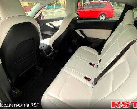 Тесла Model Y 2021 в Ирпене на Automoto.ua Белый Тесла Model Y, объемом двигателя 0 л и пробегом 80 тыс. км за 26700 $, фото 10 на Automoto.ua